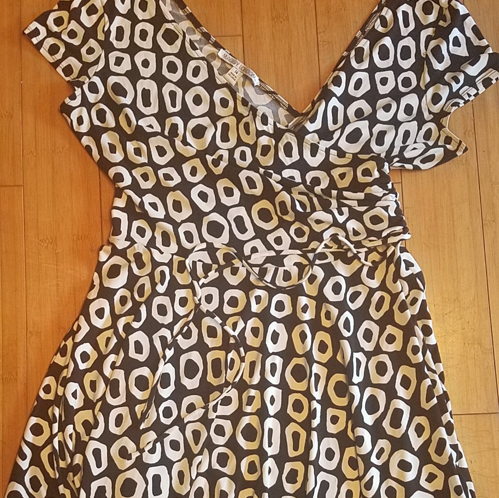 Maggy London Cheerio circle stretch dress 14